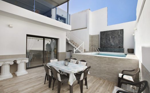 SEA VIEW HOUSE IN ARMENIME