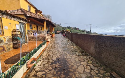 SINGLE FAMILY RURAL HOME IN EL ROSARIO