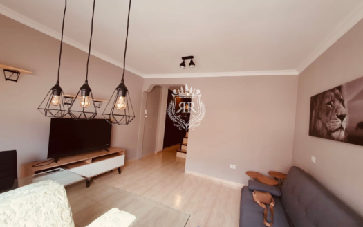 4 BEDROOM DUPLEX WITH TERACCE AND SEA VIEWS, LAS CHAFIRAS