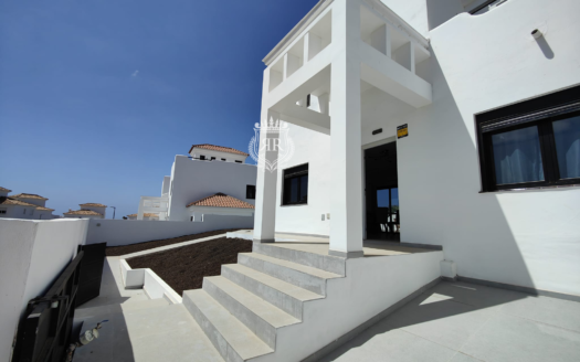 2 VILLAS CLOSE TO THE GOLF, AMARILLA GOLF