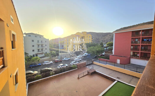 SPACIOUS APARTMENT WITH VACATION RENTAL PERMIT, PALM MAR